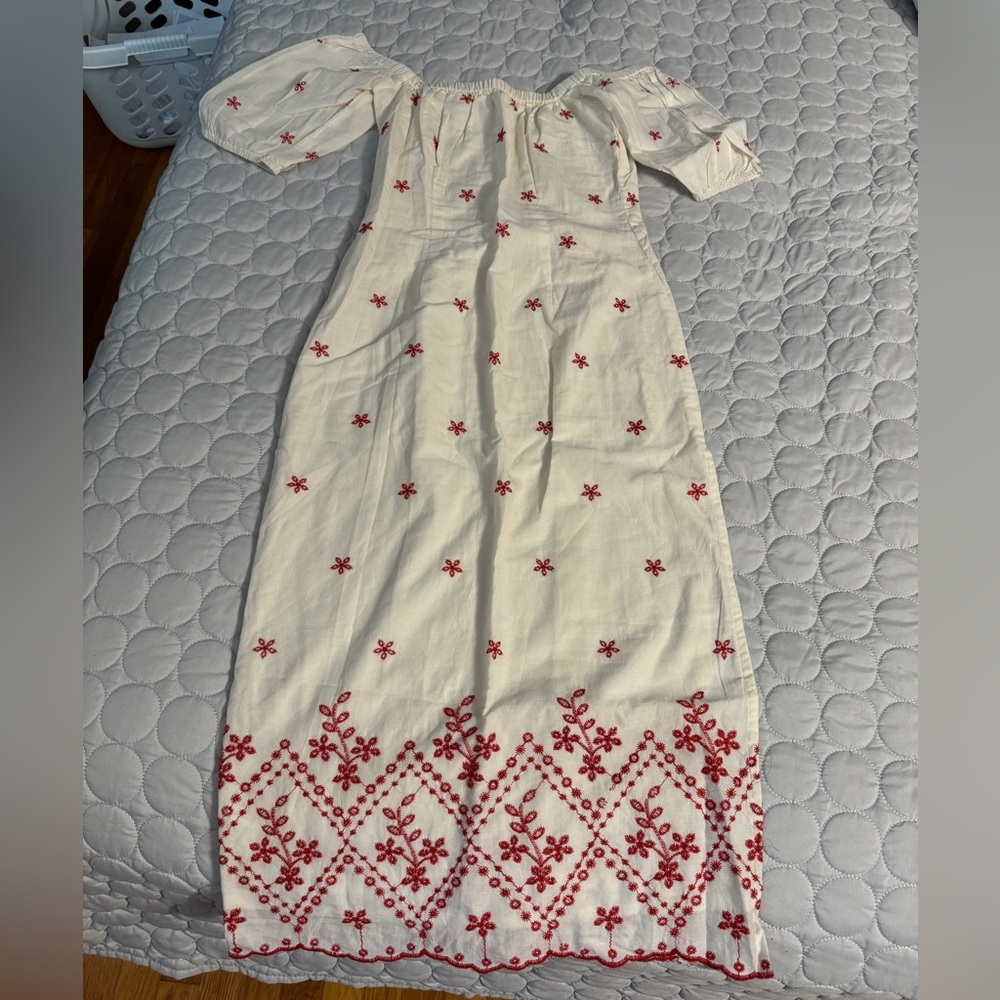 Winston White Off-The-Shoulder Sheath Dress